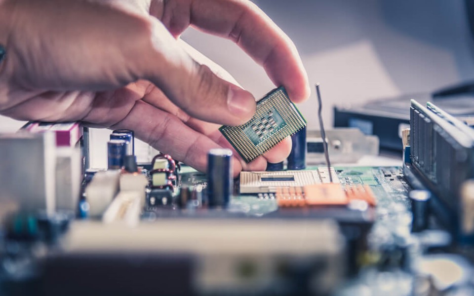 Como funciona o chip de um computador?