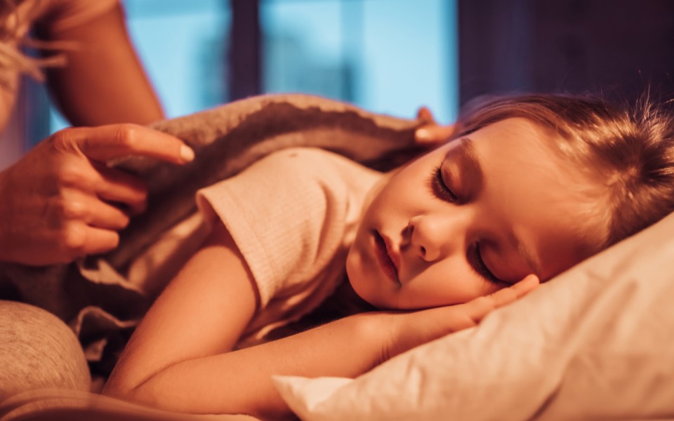 Como garantir uma boa noite de sono para os filhos?
