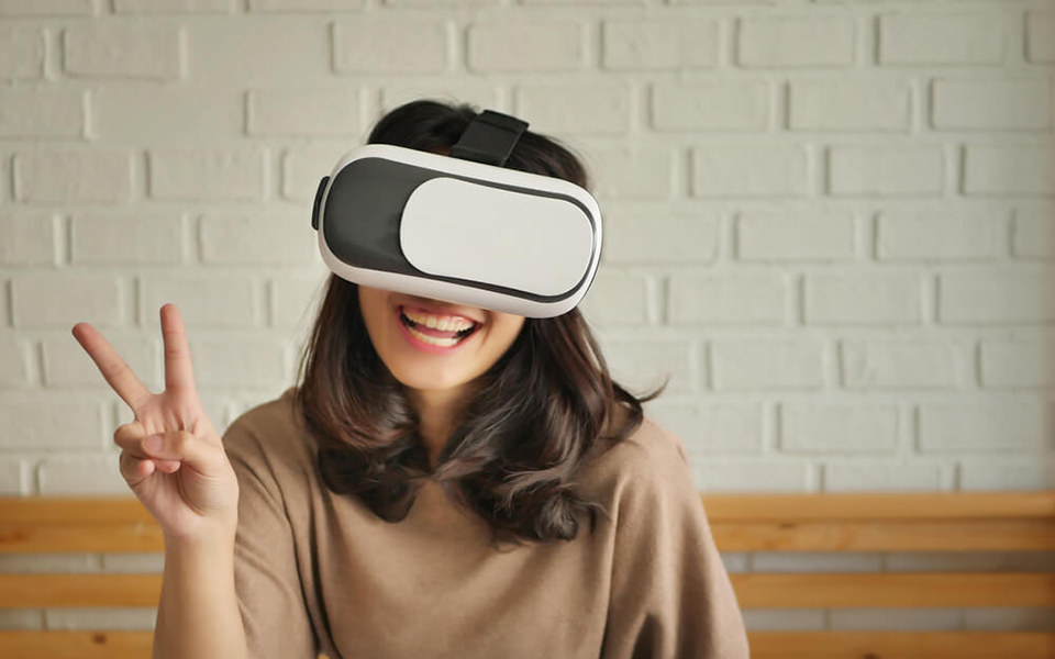 Qual a diferença entre realidade virtual e realidade aumentada?